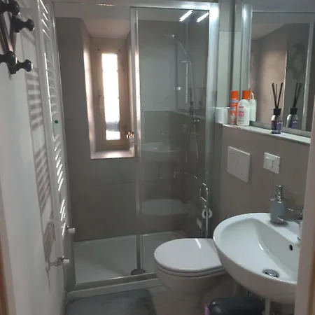 La Wandina Ad Un Passo Dal Centro * 斯培西亚